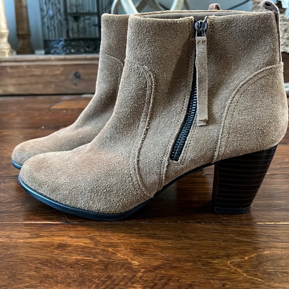 Sam & Libby ankle boots size 9.5